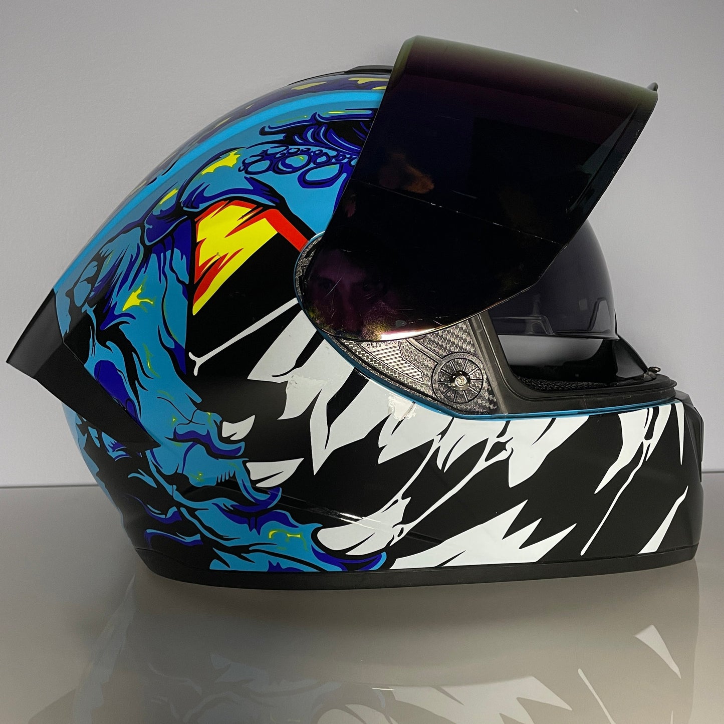 The Luxe Helmet
